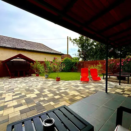 Daire Tahiti Garden *